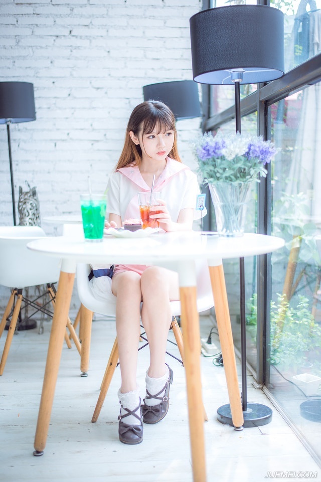 爱情有若佛家的禅---不可说，不可说，一说就是错[lizhigushicom]。婚姻和爱情的模式在世界有千万种，我的看法：女人是一架钢琴，遇到一位名家来弹，奏出来的是一支名曲。如果是一个普通人来弹，也许会奏出一条流行曲，要是碰上了不会弹琴的人，恐怕就不成歌了。